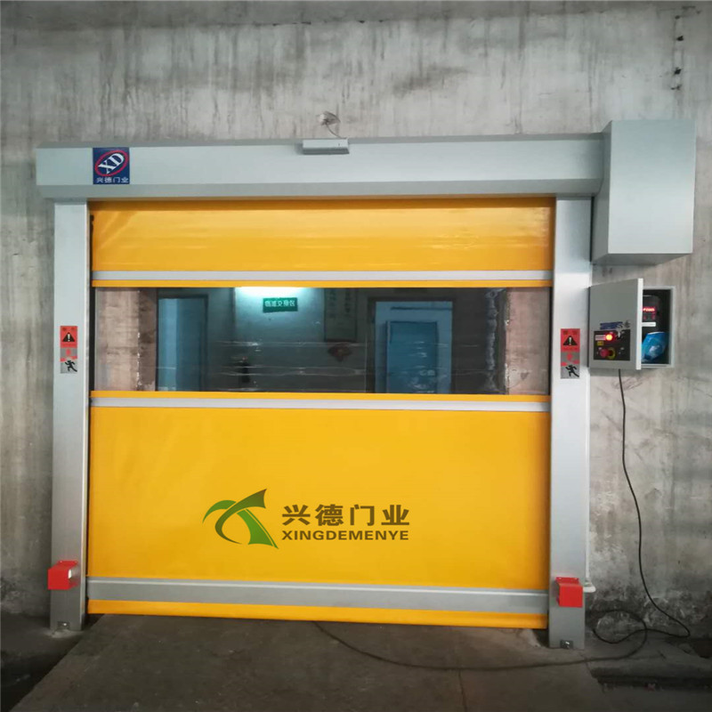 工廠為什么必須安裝快速卷簾門(mén)？